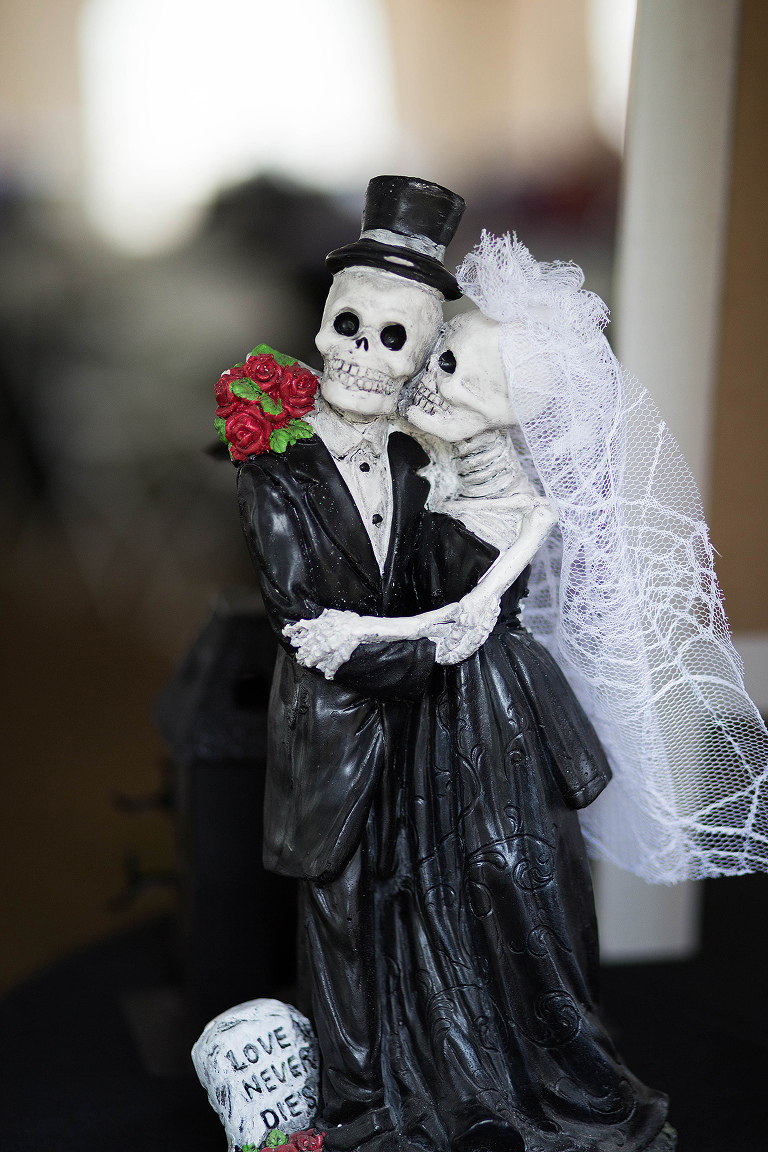 Halloween wedding decorations
